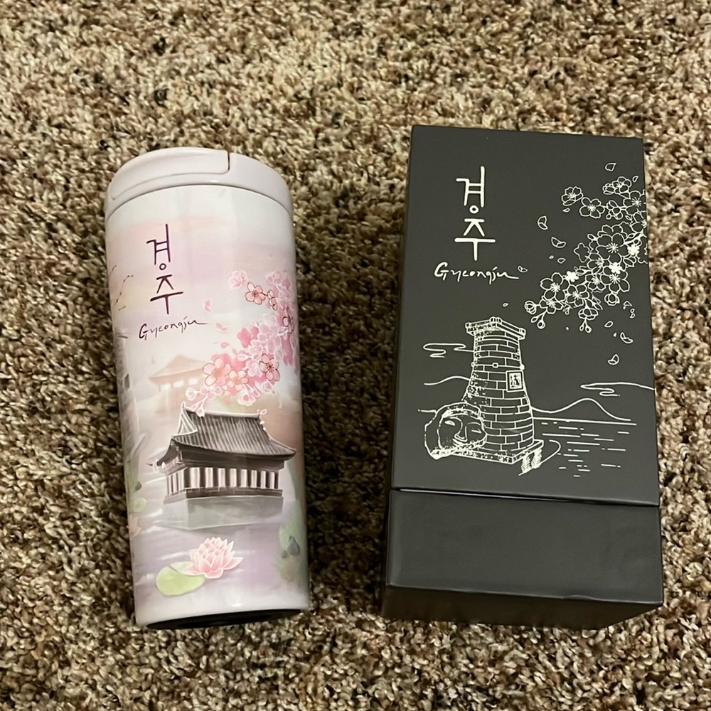 Korean Starbucks Tumbler new with box.